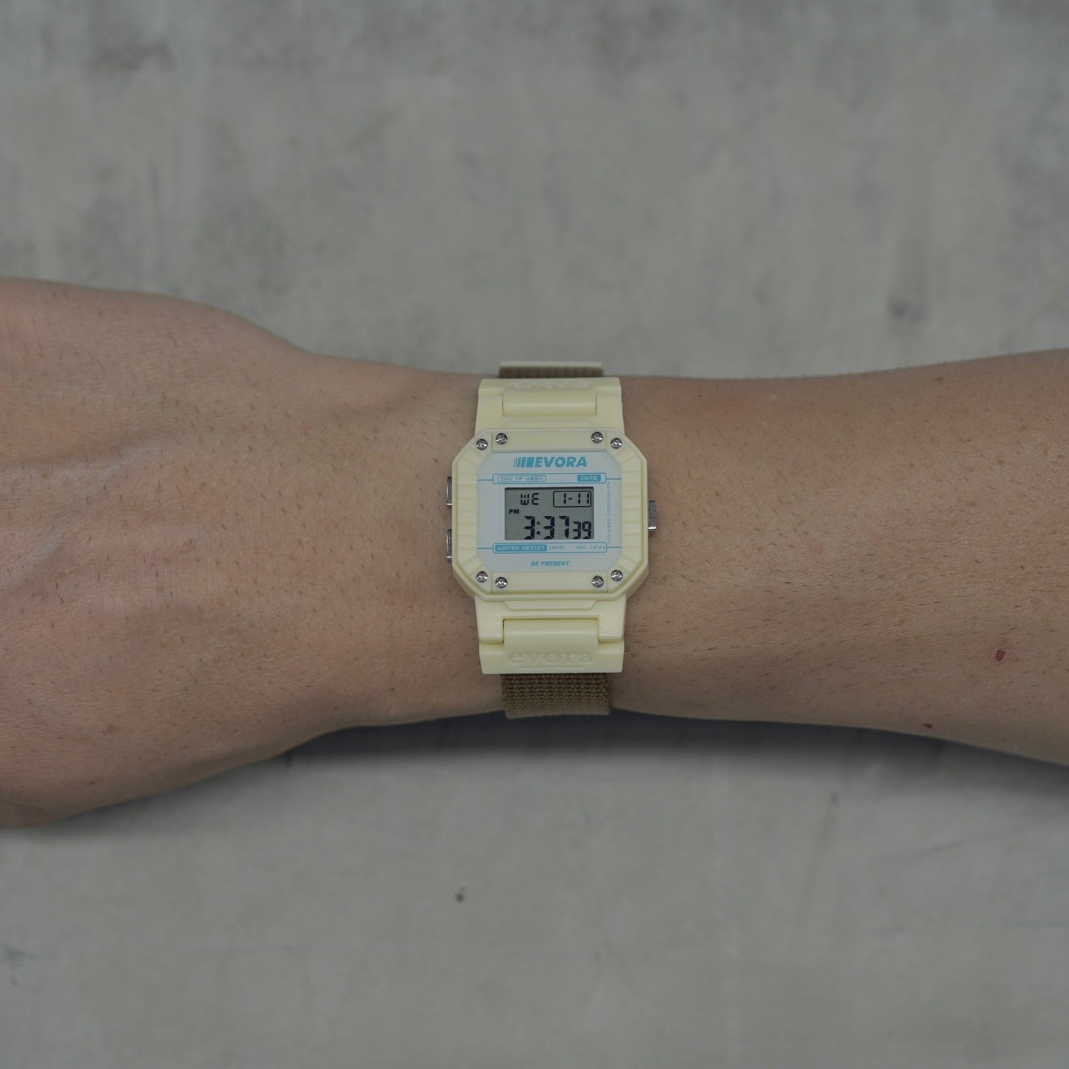 90s' White